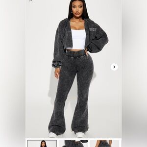 Women’s Fashion Nova black wide leg sweatpants size XL